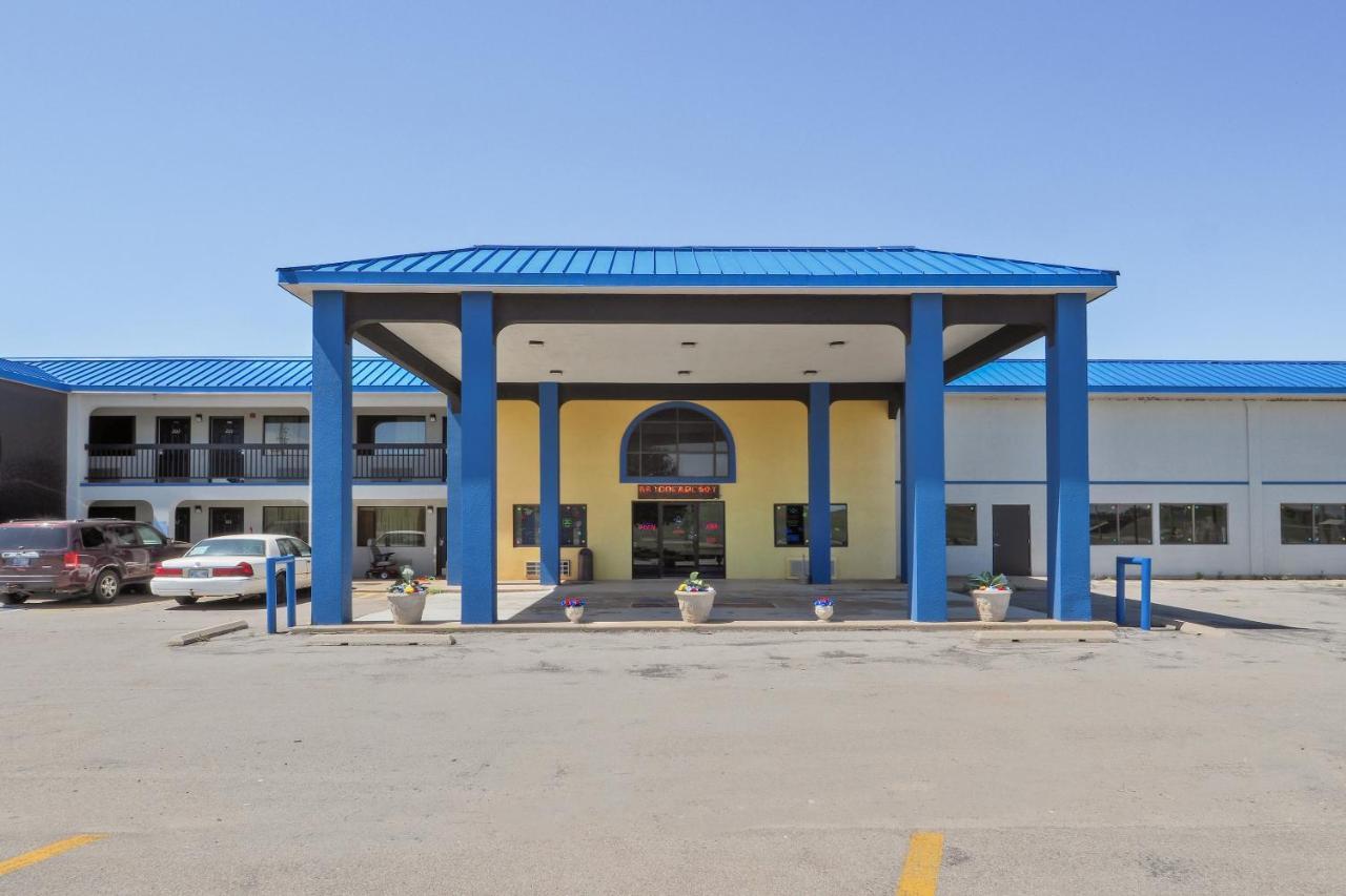 Lonestar Inn & Suites, Erick Ok Hwy 40 By Oyo Экстерьер фото